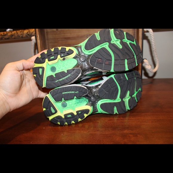 Brooks Ravenna 4 Men’s Size 8.5 Running Shoe - Picture 5 of 5